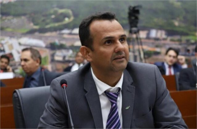 TJMT autoriza retorno de Sargento Joelson à Câmara; Chico 2000 segue afastado