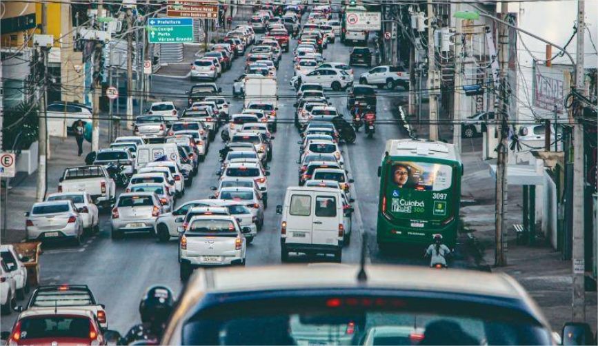 Especialista alerta que Cuiabá pode enfrentar colapso no trânsito até 2050