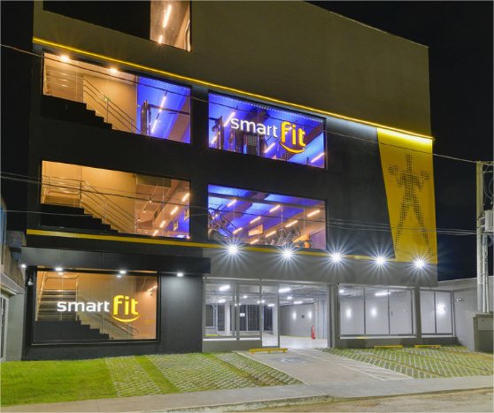 Smart Fit é condenada a devolver cobranças indevidas e toma multa de R$ 100 mil
