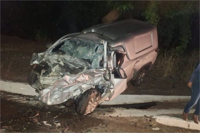 Acidente entre 3 veículos deixa um morto e 4 feridos na MT-358