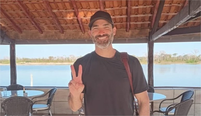 Ator de Teen Wolf e Superman visita Pantanal em Mato Grosso