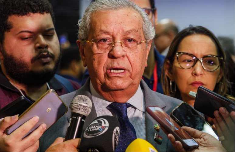 Após aval de Mendes, Jayme não confirma candidatura à reeleição