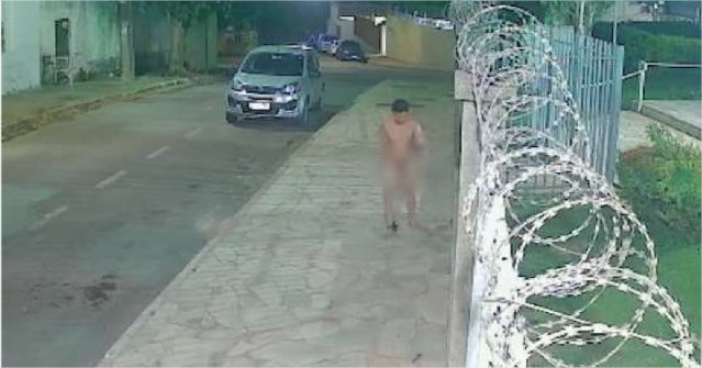 Homem é flagrado andando nu com tornozeleira eletrônica em Cuiabá; vídeo