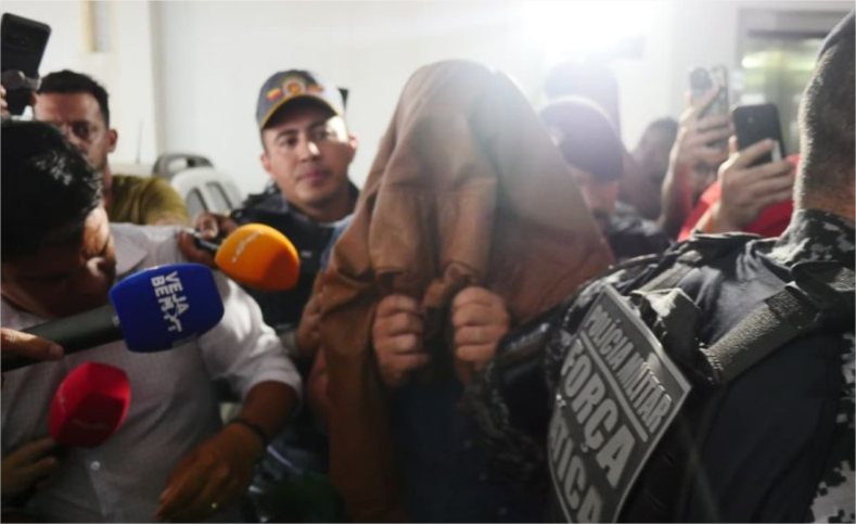 Após confessar assassinato, soldado deixa delegacia chorando e diz que mulher vai se entregar (vídeo)