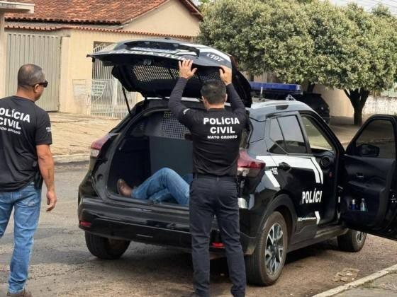 Professor universitário é preso acusado de aliciar alunas com vídeos de pornografia infantil