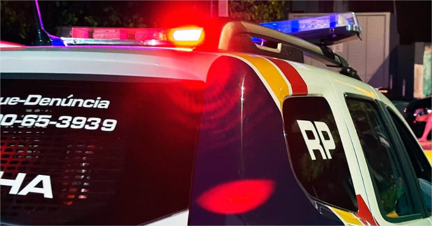 Homem alcoolizado agride a mãe a socos e é contido pela PM com gás de pimenta