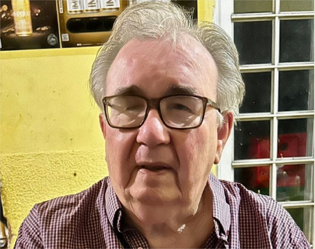 Já Ganhou… Ouça declamação do professor Teocles Maciel