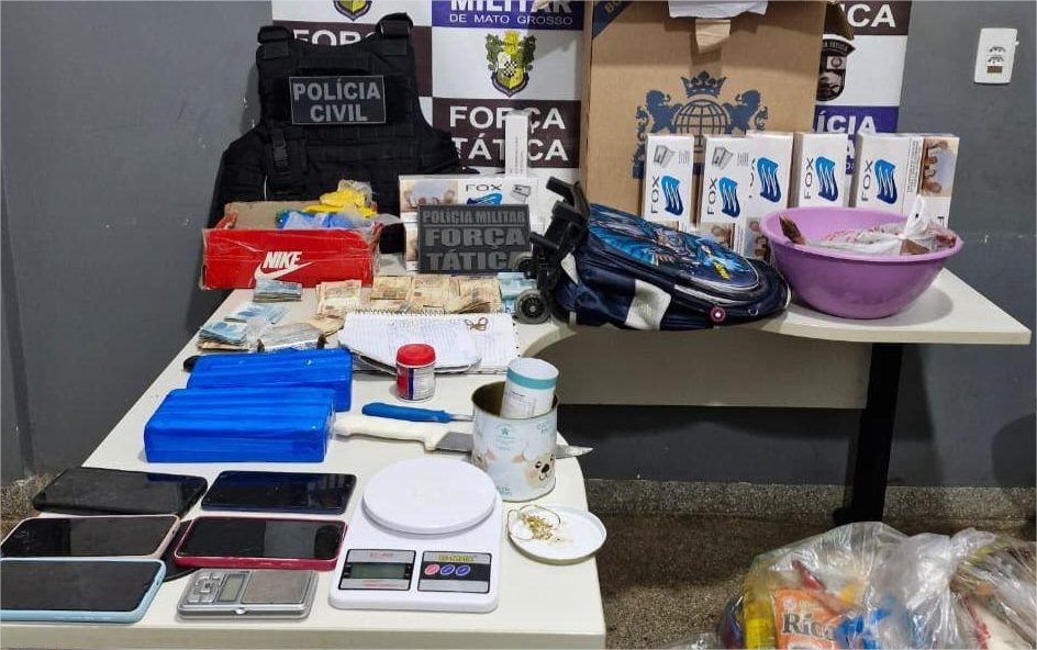 Força Tática prende casal por tráfico de drogas e apreende cestas básicas e paca abatida