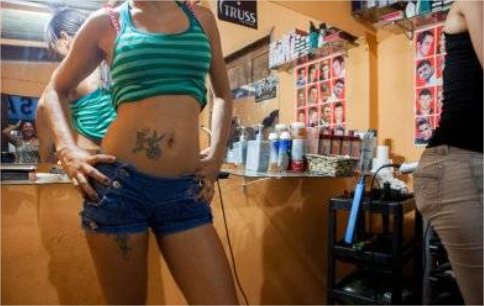 PF investiga dona de cabaré em garimpo por trocar sexo por ouro em MT