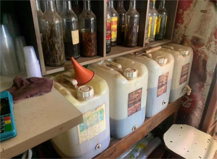 Polícia e Vigilância interditam fábrica clandestina de bebida destilada em Várzea Grande