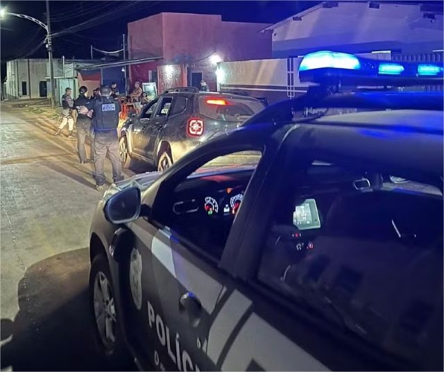 Comerciante é presa suspeita de sequestrar mulheres para exploração sexual em MT