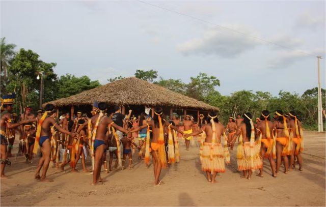 Barulho à noite, falta de remédio e pouca comida: Indígenas relatam mudanças após invasão de garimpeiros em MT