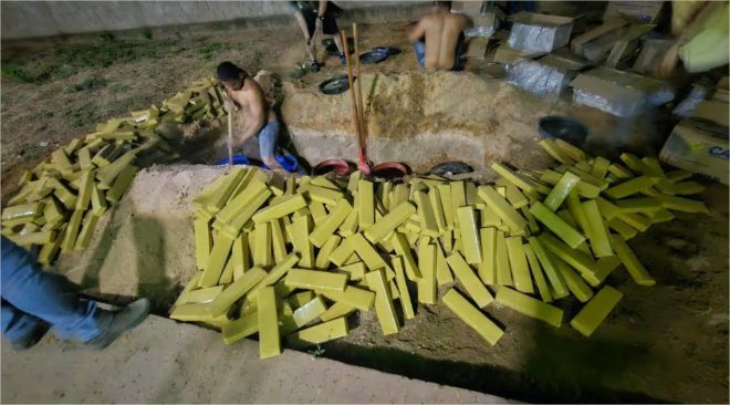 PC apreende duas toneladas de maconha enterradas em chácara e prende traficantes na capital