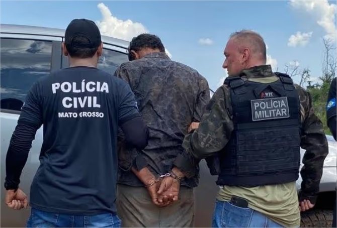 Homem acusado de matar ex-mulher e companheiro dela em bar é preso em Marcelândia