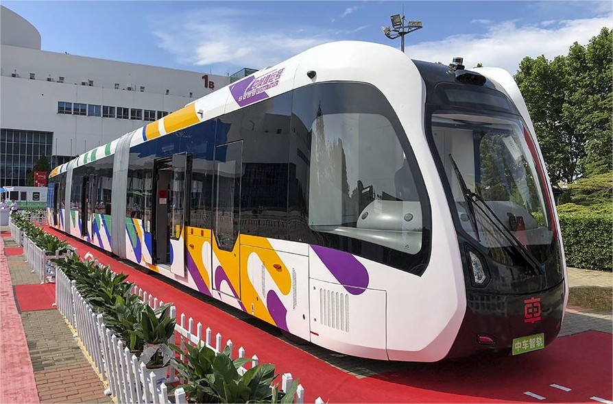 Com menor impacto urbano, modal chinês disputa espaço e reacende impasse no transporte da capital