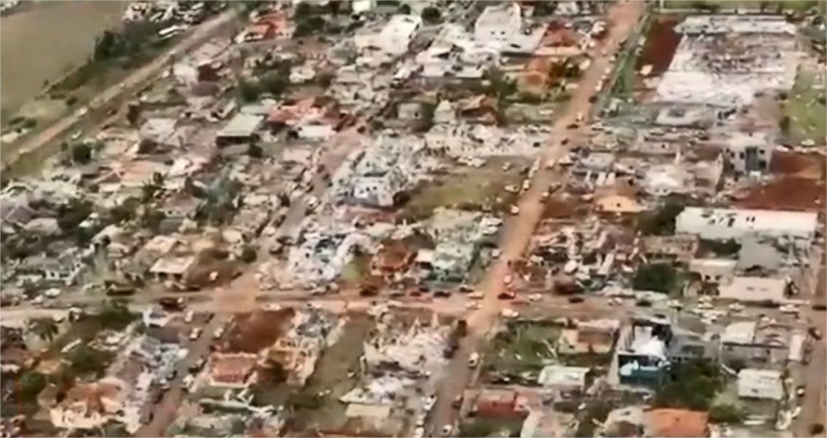 Imagens aéreas mostram devastação em cidade do PR atingida por tornado