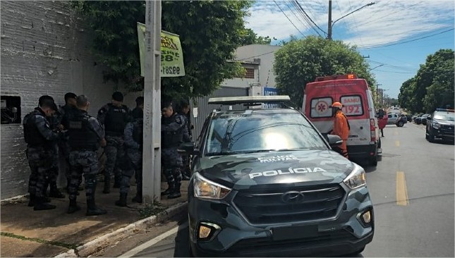 Segurança armado surta e atira em colegas em Várzea Grande; Bope vai ao local