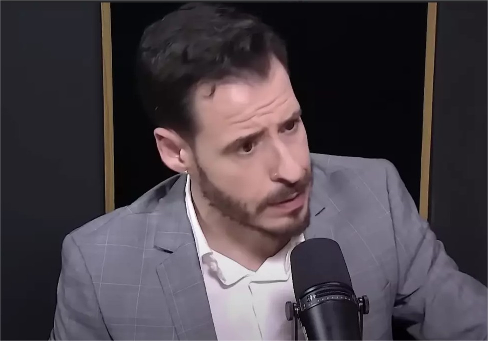 Influenciador conhecido como ‘Calvo do Campari’, é preso por violência doméstica