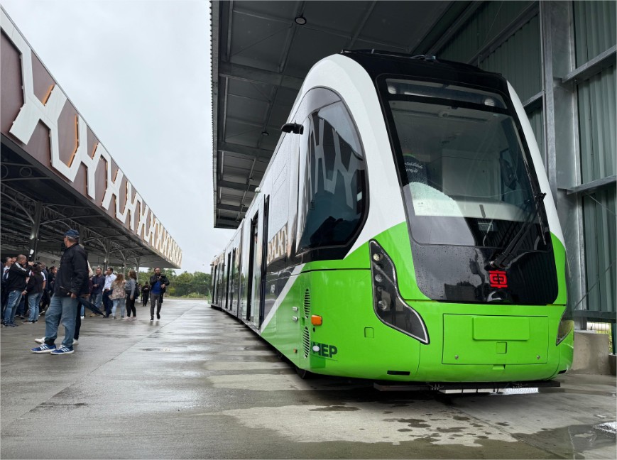 Prefeito de Cuiabá participa da inauguração do BUD no Paraná; veja fotos