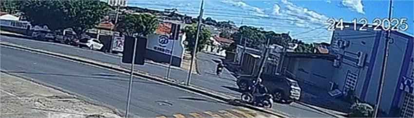 Vídeo mostra acidente que matou motociclista na Estrada do Moinho (imagens fortes)