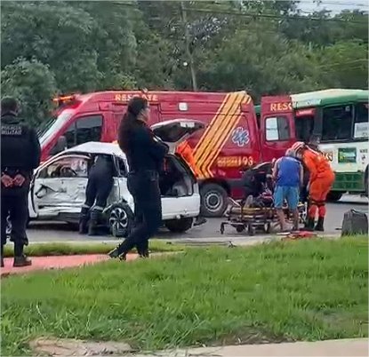 Filho de ex-deputado é suspeito de provocar acidente com três feridos em Cuiabá