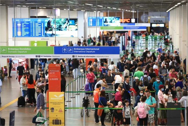 Ministro anuncia que não haverá greve de pilotos e comissários