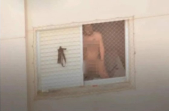 Assessor de deputado petista é flagrado se masturbando em janela de prédio