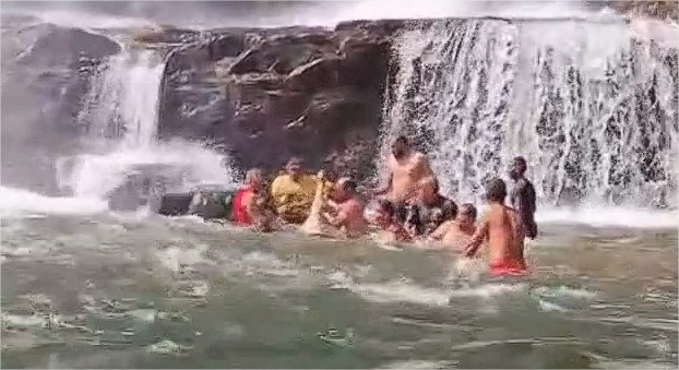 Jovem morre afogado na Cachoeira da Fumaça em Juscimeira; vídeo