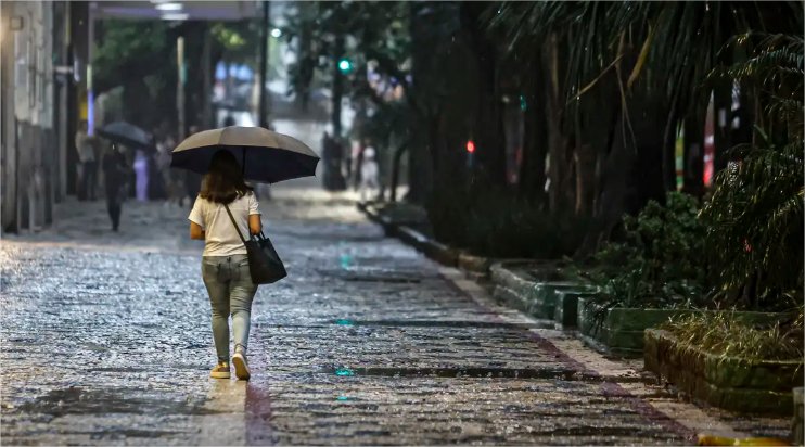 Inmet alerta para temporais em MT com chuva de até 100 mm e ventos que podem chegar a 100 km/h