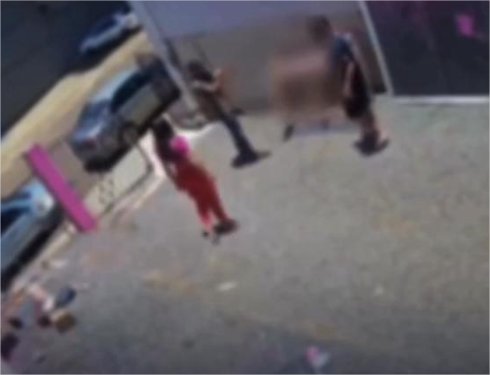 Pai mata namorado a tiros após descobrir que filha era agredida