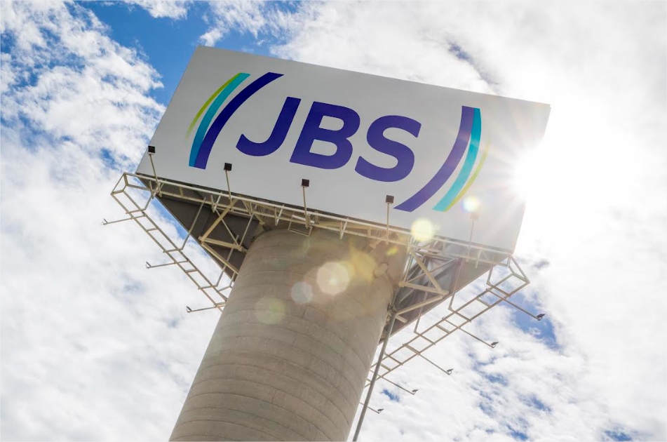 JBS tem 300 vagas de emprego abertas em 9 cidades de MT