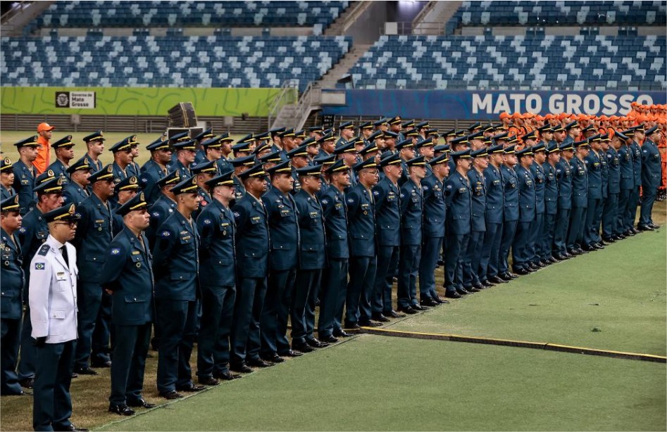 Governo de MT oficializa promoção de 513 militares, entrega viaturas e anuncia novo Comando Geral do CB