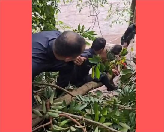 Vídeo: Menino de 11 anos é resgatado após tromba d’água no Rio Jatobá