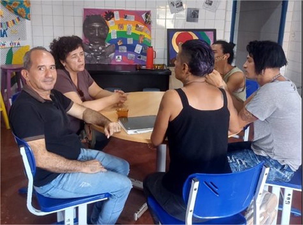 Moradores resgatam menor tamanduá do mundo após quase ser atropelado em Sorriso