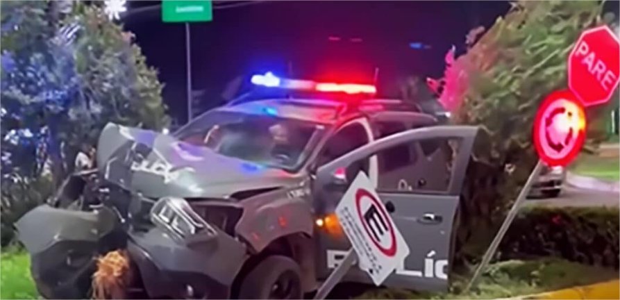 Em acidente, viatura da PM fica destruída ao ser atingida por Kwid em MT