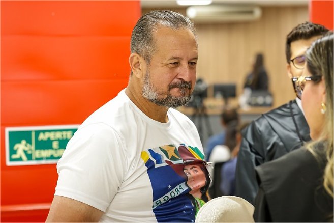 Deputado Cattani acompanha julgamento e fica frente a frente com os assassinos da própria filha