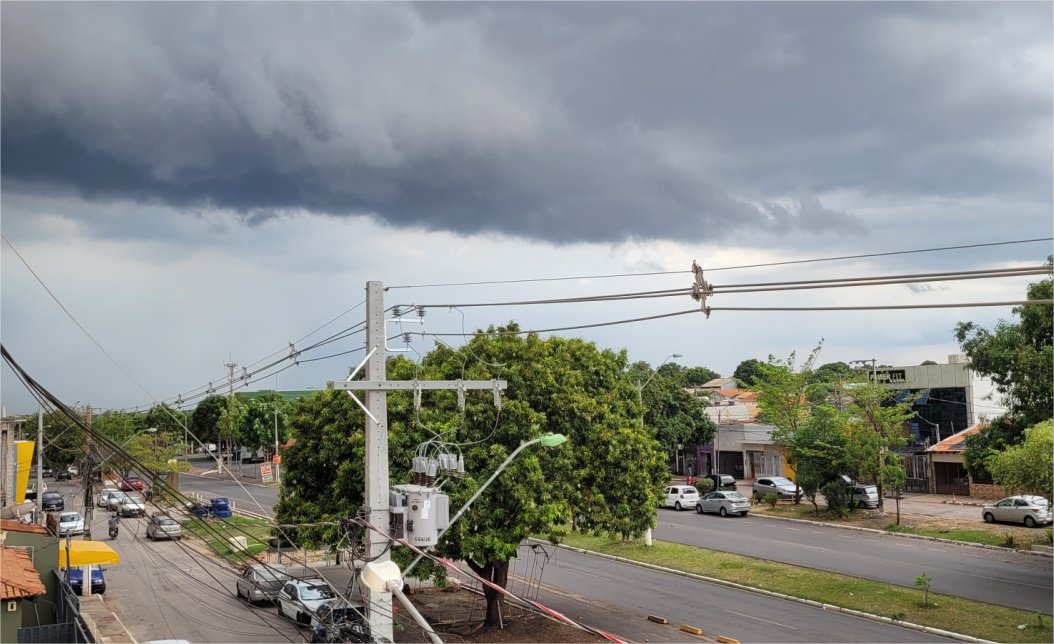 Inmet emitiu alerta laranja de perigo para chuvas intensas em MT durante esta semana