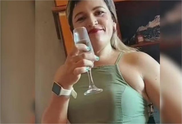 Mulher sai para ‘date’ e é achada morta após urubus indicarem local