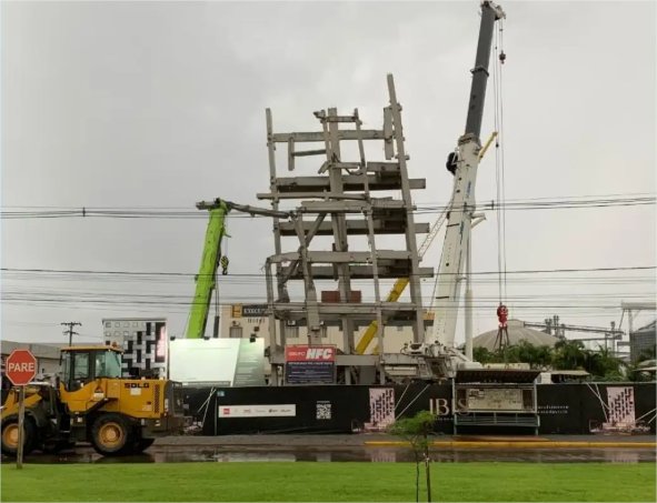 Estrutura de hotel em construção desaba em Lucas do Rio Verde; vídeo