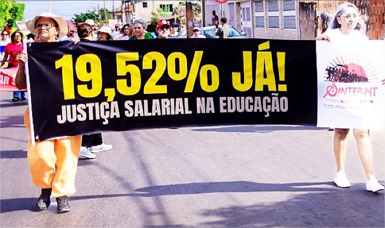Servidores cobram 19,52% de acumulado e já admite greve