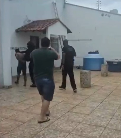 Adolescente pula do 2º andar para tentar fugir e é apreendido por morte de advogado