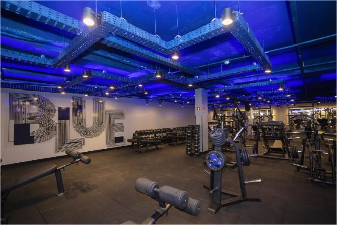 Bluefit é condenada a pagar R$ 8 mil a aluno atingido no rosto por aparelho que falhou