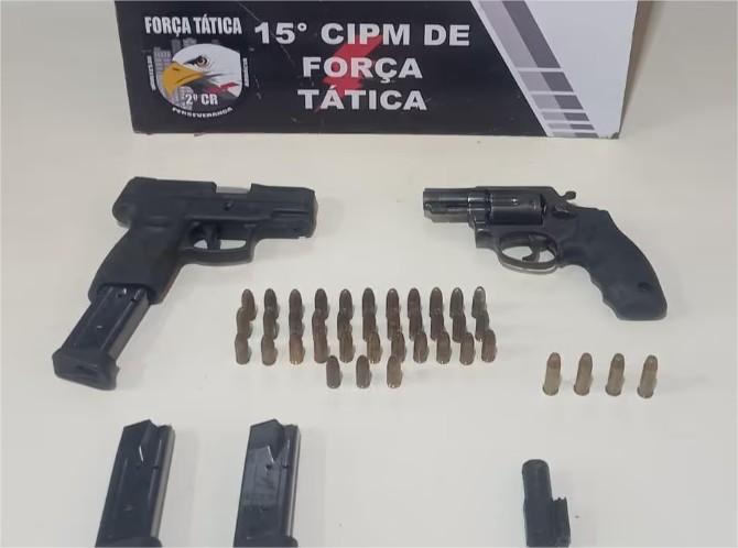 Armado e ameaçando família, homem é preso com pistola e revólver em Várzea Grande