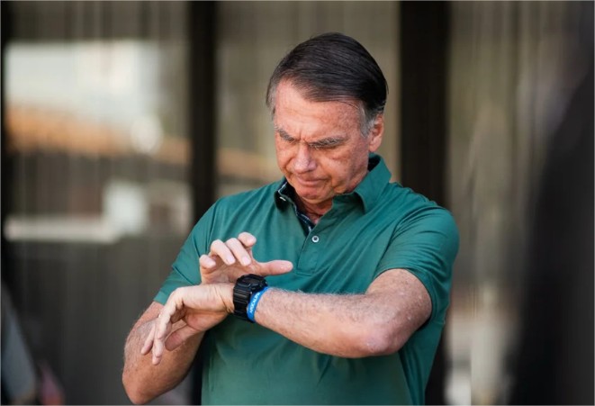 PGR diz a Moraes que é a favor da prisão domiciliar para Bolsonaro