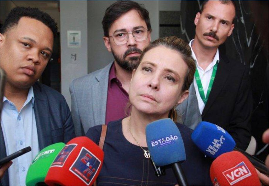 Flávia protocola pedido de cassação contra presidente da Câmara de VG