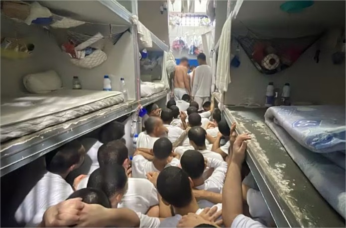 Rebelião de presos mobiliza 20 PMs em cidade do interior de Mato Grosso