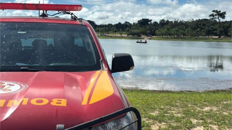 Corpo de menor que se afogou ao tentar atravessar lago é resgatado por bombeiros