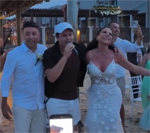 Matheus da dupla com Kauan surpreende casal de MT em casamento na praia