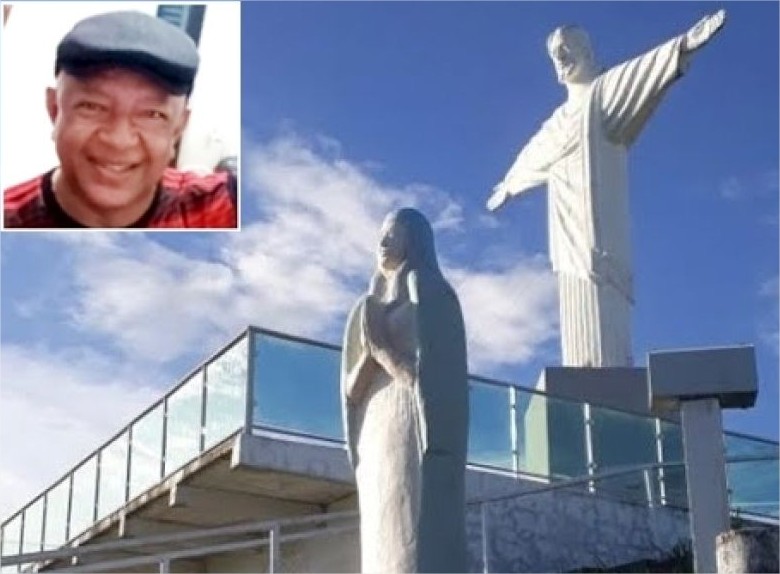 Músico passa mal durante subida religiosa em escadaria e morre