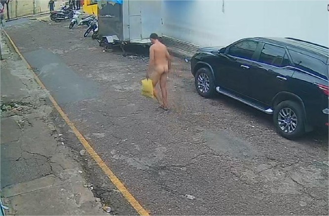 Homem é flagrado caminhando nu em rua do centro de Cuiabá